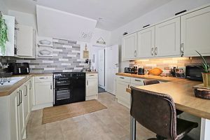 Kitchen- click for photo gallery